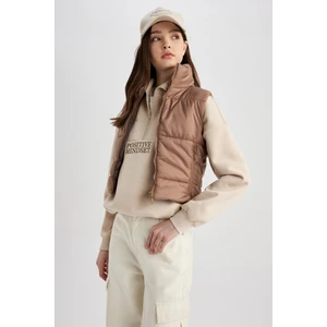 Slim Fit Dik Yaka Şişme Yelek Z8656AZ22AU