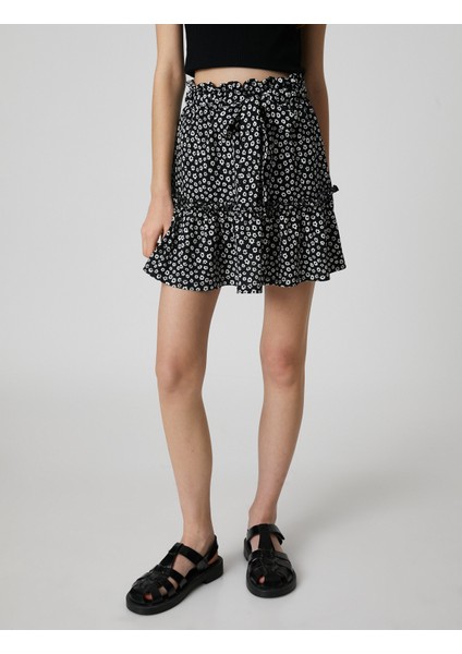 Çiçekli Etek Mini Fırfırlı Beli Kuşaklı Rahat Kesim modelleri