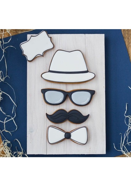 Adam Bıyıklı Kurabiye Kalıp Set 4’lü fırsatları