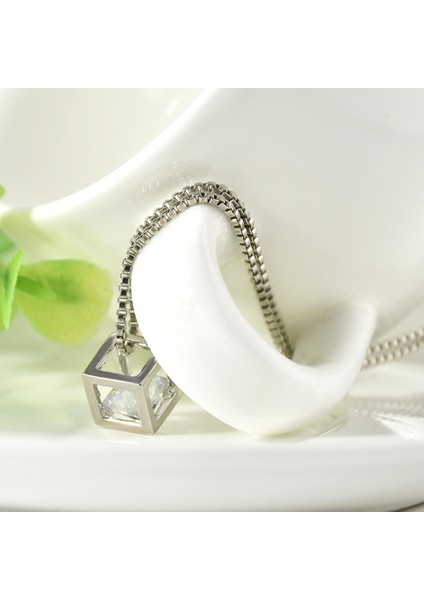 Kadın Aşk Küpü Kristal Kısa Klavikula Zinciri Kolye (Yurt Dışından)