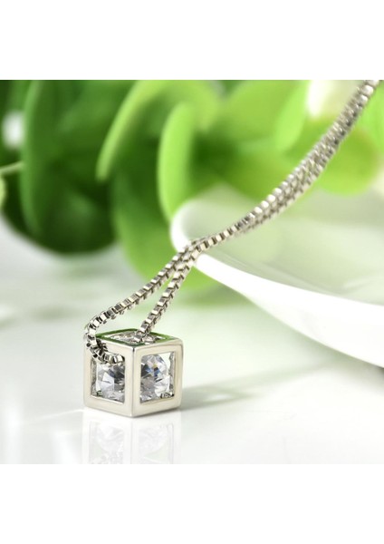 Kadın Aşk Küpü Kristal Kısa Klavikula Zinciri Kolye (Yurt Dışından) modelleri