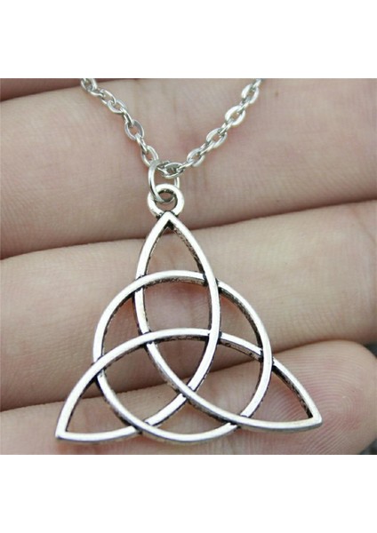 Wyısywg 1 Adet Metal Zincir Kadın Takı Triquetra Sembolü 28MM Kolye (Yurt Dışından) fırsatları