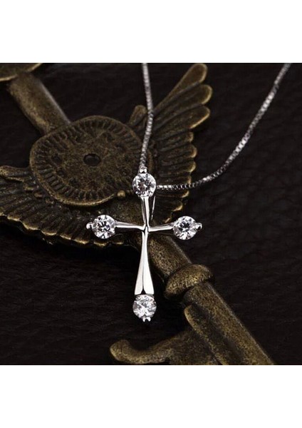 Pdto Moda Kadın Zarif Çapraz Charm Takı Kolye (Yurt Dışından) fırsatları