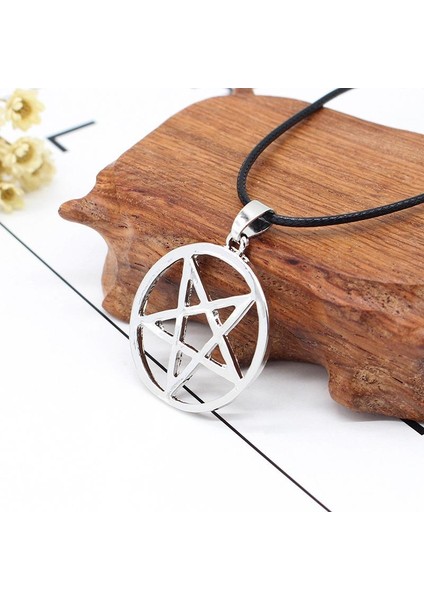 Kadın Moda Basit Mizaç Karikatür Pentagram Halka Köprücük Kemiği Zinciri Kolye (Yurt Dışından) fırsatları