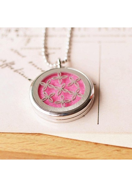 Güzel Çiçek Zincir Pedleri Antik Bronz Aromaterapi Lockets Uçucu Yağ Difüzörü Kolye (Yurt Dışından) fırsatları