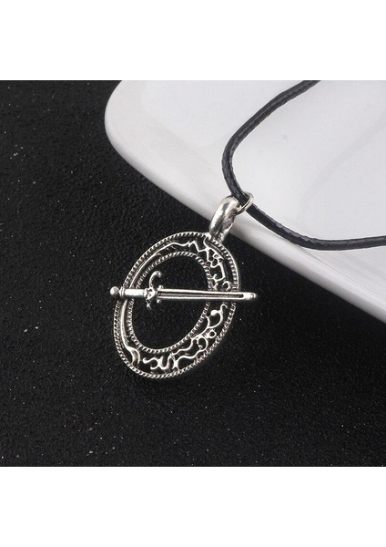 Dark Souls 3 Blade Of The Dark Moon Sözleşme Kılıç Deri Halat Oyunu Kolye (Yurt Dışından) fiyatları