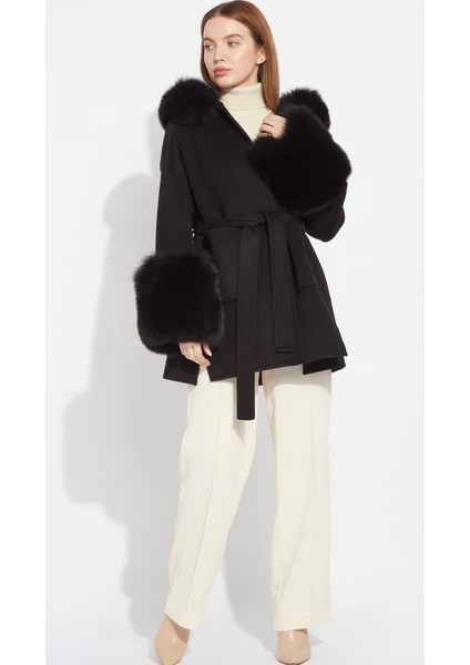 Siyah Kolları Kürklü Kaşmir Kaban