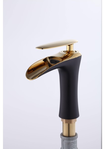 Siyah Gold Yeni Şelale Lavabo Bataryası