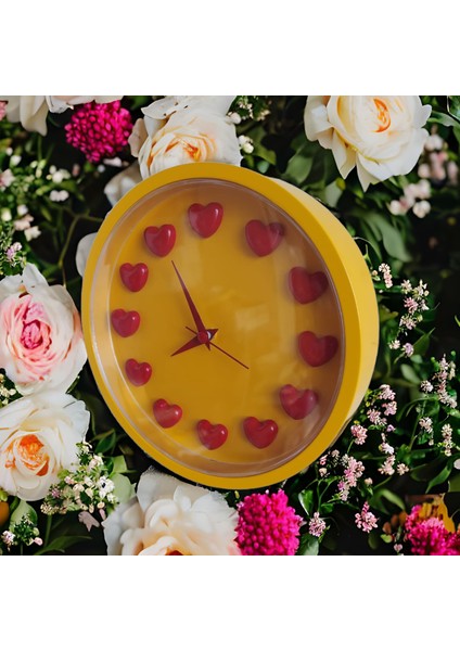 Sarı Kırmızı Taraftar Kalpli 3D Duvar Salon Ofis Saati 22 cm Plastik B7