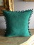 Zümrüt Yeşili Ponponlu Yastık Kılıfı (Kare) 1