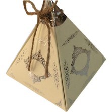 Piyop Karton Lokumluk Gümüş Saray Desenli Piramit Modeli 50'li Krem