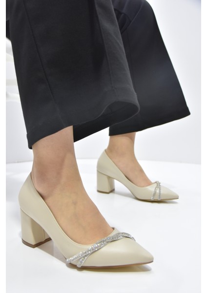 Topuklu Taş Detaylı Kadın Ayakkabı Ten