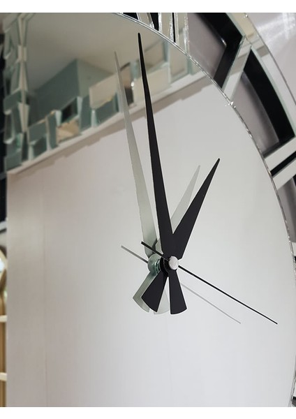 Circle Silver Model Gümüş Renk 60 Cm Dekoratif Aynalı Duvar Saati