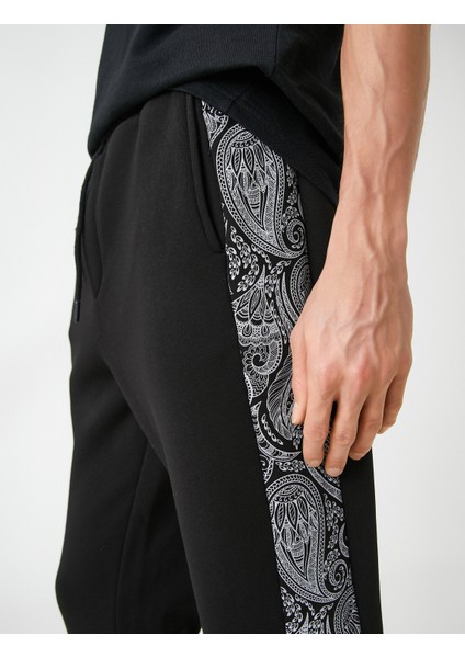 Jogger Eşofman Altı Şal Motifli Beli Bağcıklı Cepli