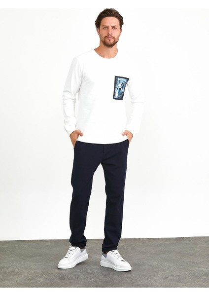 Erkek Önü Baskılı Bisiklet Yaka Spor Sweatshirt Beyaz fırsatları