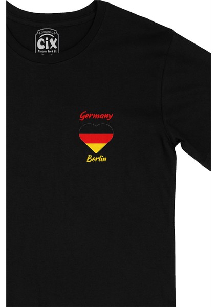 Cix Berlin Almanya Bayraklı Kalpli Cep Logo Tasarımlı Siyah Tişört fiyatları