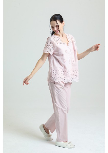 19108 Kadın Kendinden Brode Desenli Pijama Takımı-Pudra