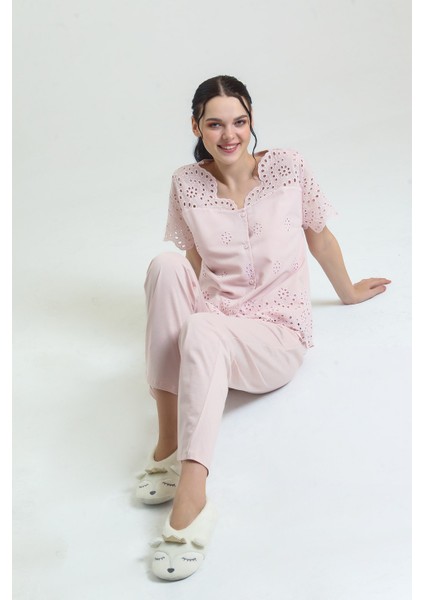 19108 Kadın Kendinden Brode Desenli Pijama Takımı-Pudra