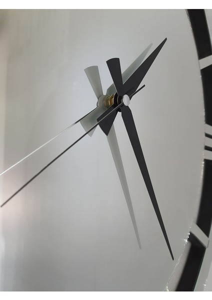 When Silver Model Gümüş Renk 60 Cm Dekoratif Aynalı Duvar Saati