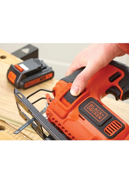 Black & Decker BDCJS18-QW 18Volt / 2,0Ah Li-Ion Pandül Hareketli Dekupaj Testere