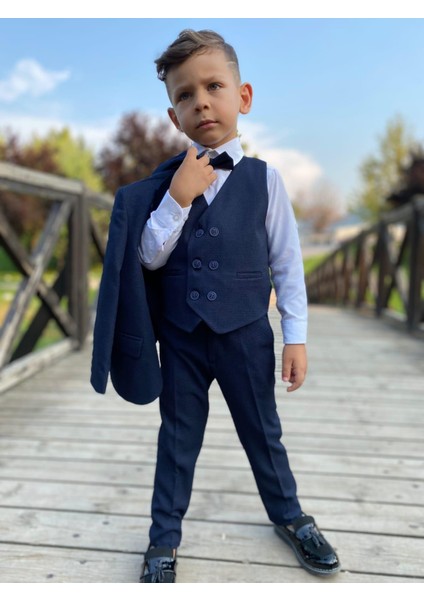 Lacivert Beş Parça Erkek Çocuk Takım Elbise