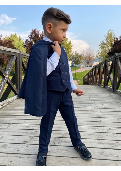 Lacivert Beş Parça Erkek Çocuk Takım Elbise fiyatları
