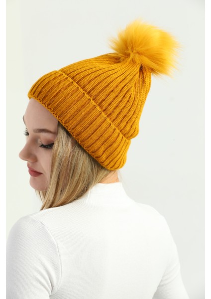 Kadın Kışlık Ponponlu Triko Bere fiyatları