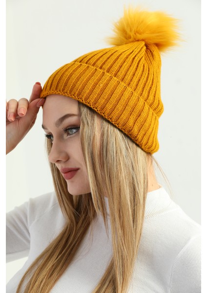 Kadın Kışlık Ponponlu Triko Bere modelleri