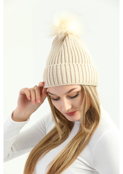 Kadın Kışlık Ponponlu Triko Bere indirimleri