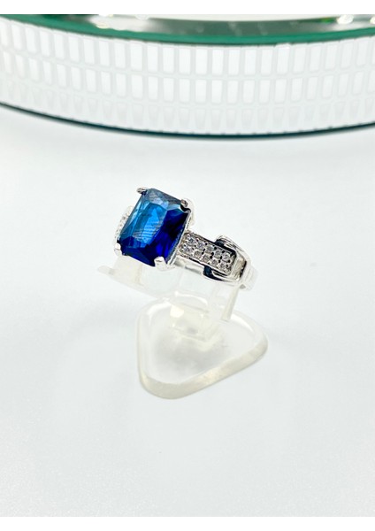 Baget Model Zirkon Taşlı 925 Ayar Şık Ahşap Hediye Kutulu Kadın Gümüş Yüzük indirimleri