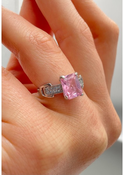 Baget Model Zirkon Taşlı 925 Ayar Şık Ahşap Hediye Kutulu Kadın Gümüş Yüzük