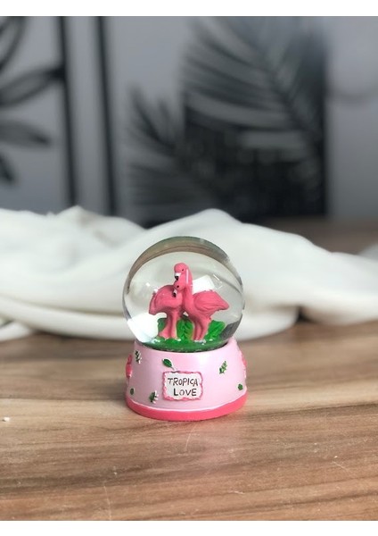 14 Şubat Sevgililer Günü Hediyesi Hediye Kombini Sevgiliye Hediye Aşkın Simgesi Romantik Işıklı Flamingo Kar Küresi