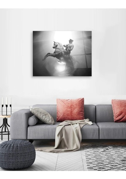 At Üzerinde Atatürk Cam Tablo modelleri