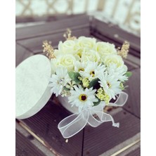 Z&B Flowers Sevgiliye hediye Gül ve Papatyalı Hediye Çiçek sevgililer Günü doğum Günü isteme Çiçeği silindir Kutu