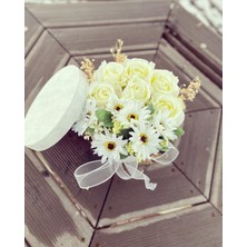 Z&B Flowers Sevgiliye hediye Gül ve Papatyalı Hediye Çiçek sevgililer Günü doğum Günü isteme Çiçeği silindir Kutu