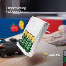 Varta Plug Şarj Cihazı 4x2100 Mah AA Şarjlı Pil Beyaz