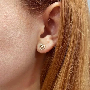 Kenar Taşlı Kalpli Altın Küpe KPMA.115