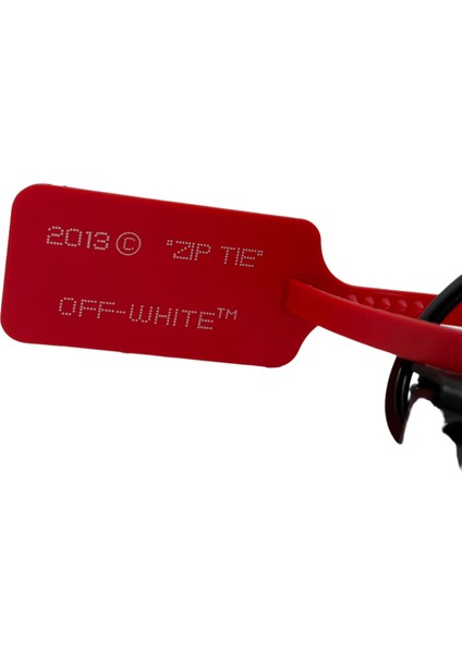 Off-White Anahtarlık fırsatları
