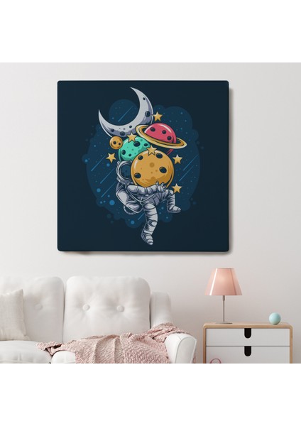 Gezegenleri Kucağında Taşıyan Astronot Kanvas Tablo