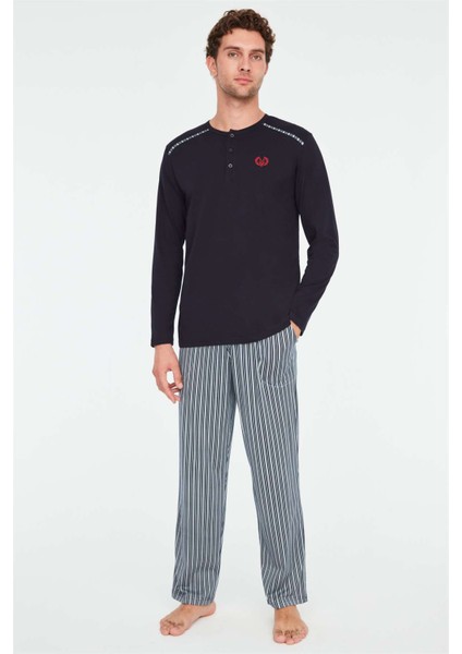 - Erkek Lacivert Battal Pijama Takımı