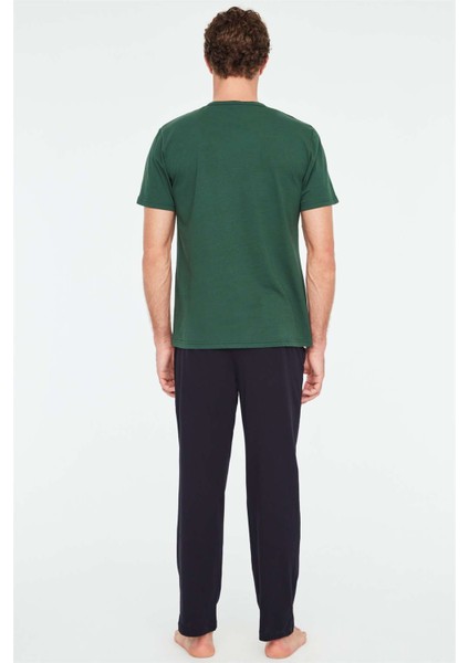 - Erkek Yeşil Patlı Pijama Takımı modelleri