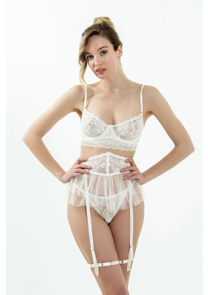 2216 Kadın Ekru Dantelli Arkası Ip Detaylı Sütyen