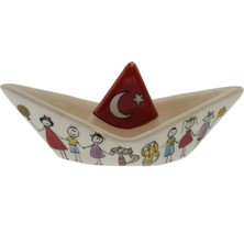 Otantik Çini Türk Bayraklı Mutlu Aile Dekorlu Gemi Çini Biblo Porselen Tarz