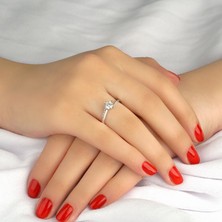 Lois Diamond 0.40 Ct F Renk Pırlanta Yan Taşlı Tek Taş Yüzük