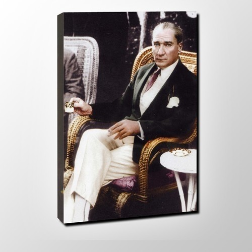 atatürk kahve içerken resmi
