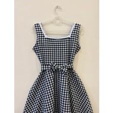 Küçüğüm Butik Siyah Pötikare Desen Kare Yaka Askılı Kloş Elbise