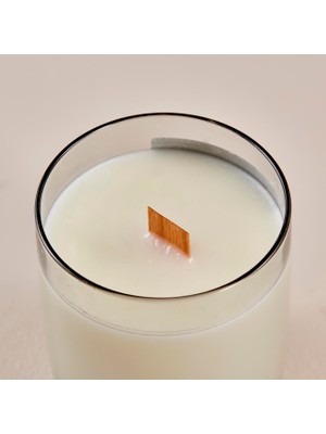 Bella Maison Ginger Lily Soy Wax Mum