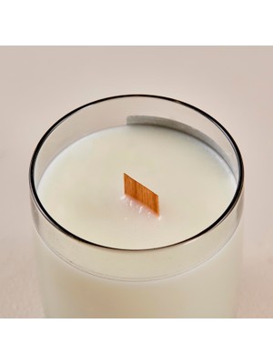 Bella Maison Vanilla Noir Soy Wax Mum