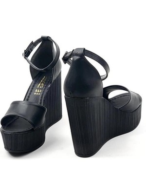Preshley Kadın Verla Siyah Tek Bant Yüksek Dolgu Taban Ayakkabı