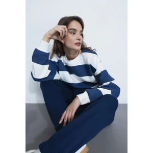Relax Fit Bisiklet Yaka Çizgili Sweatshirt A1883AX22WN